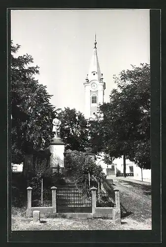 AK Drassmarkt, Kriegerdenkmal bei der Kirche