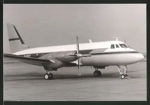 Fotografie Flugzeug, 2-Motorige Propellermaschine Kennung: G-ASXT auf dem Flughafen Köln-Bonn