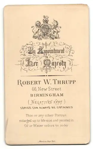 Fotografie R. W. Thrupp, Birmingham, Mann im Anzug mit Schnurrbart