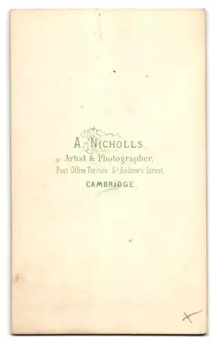 Fotografie A. Nicholls, Cambridge, Mann mit Seitenscheitel und Backenpart