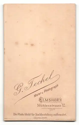 Fotografie G. Techel, Elmshorn, Portrait junge Frau mit Ohrringen und Zopf in dunklem Kleid