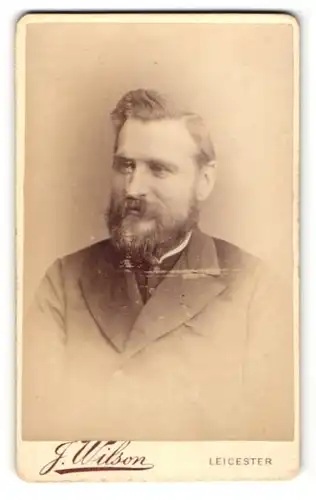 Fotografie G. Wilson, Leicester, Portrait Geistlicher mit Vollbart