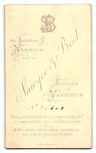 Fotografie Sawyer & Bird, Norwich, Portrait bürgerlicher Herr im Anzug mit Krawatte und Bart