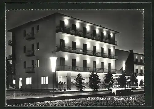 AK Torre Pedrera, Pension Ida bei Nacht