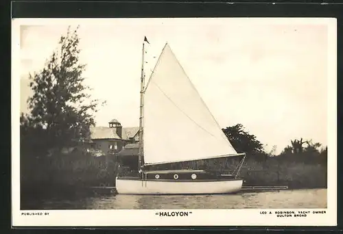 AK Segelboot Halcyon mit gehisstem Segel