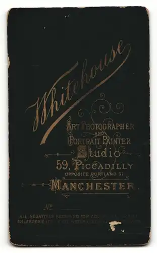 Fotografie Whitehouse, Manchester, Mann mit grauem Vollbart und Anzug trägt Taschenuhr und Einstecktuch