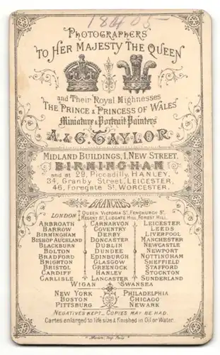 Fotografie A. & G. Taylor, Birmingham, Portrait Dame mit Brosche und Kopfschmuck