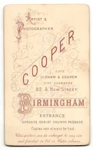 Fotografie W. Cooper, Birmingham, Portrait junger hübscher Mann mit Schnurrbart