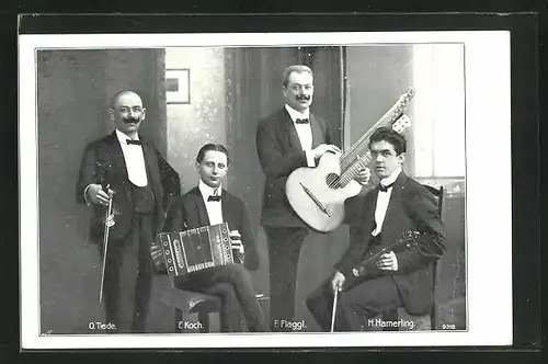 AK O. Tiede, F. Koch, F. Flaggl und H. Hamerling, Musiker mit Instrumenten