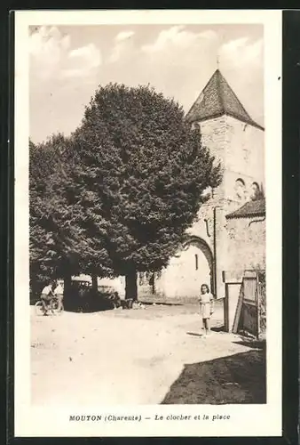AK Mouton, Le clocher et la place