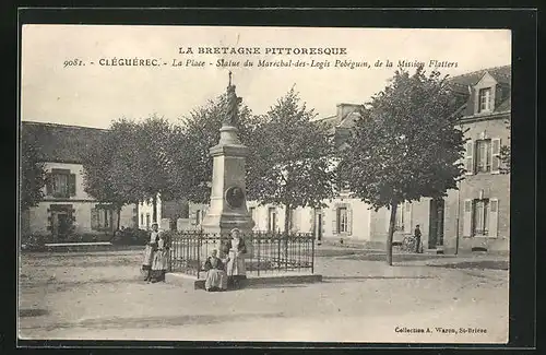 AK Clèguèrec, La Place-Statue du Marèchal-des-Logis Pobèguin, de la Mission Flatters