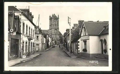 AK Rostrenen, La rue Abbè Gibert et l`Eglise