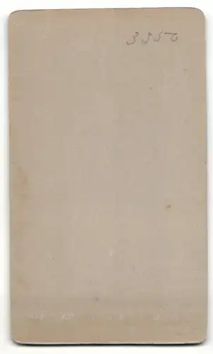 Fotografie Glanville & Skinner, Tunbridge Wells, Portrait stattlicher junger Mann mit Vollbart