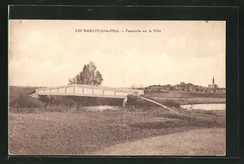 AK Les Maillys, Passerelle sur la Tille