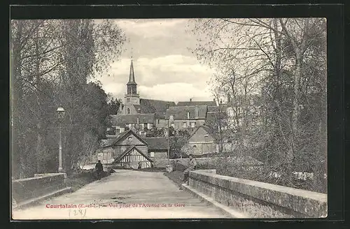 AK Courtalain, Vue prise de l'Avenue de la Gare
