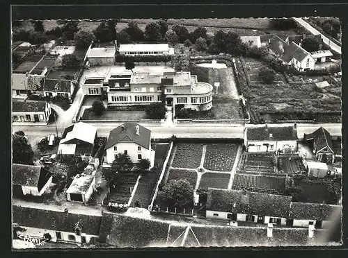 AK Cambres, Hotel de Ville et Groupe Scolaire