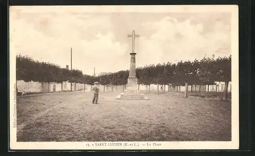 AK Saint-Lucien, La Place