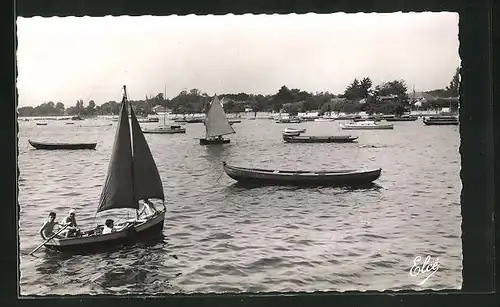 AK Andernos, Pinasses et Canots sur le Bassin