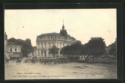 AK Coutras, Place de l`Hôtel-de-Ville