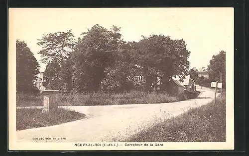 AK Neuvy-le-Roi, Carrefour de la Gare