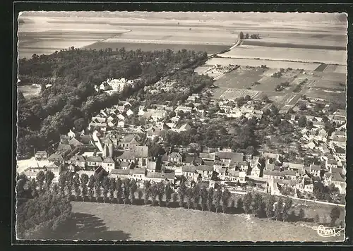 AK Misy-sur-Yonne, Vue generale vers le Chateau