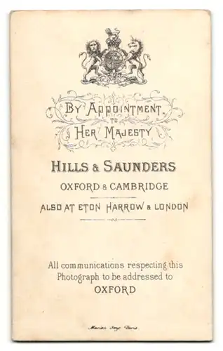 Fotografie Hills & Saunders, Oxford, Portrait blonder junger Mann in Krawatte und Anzug