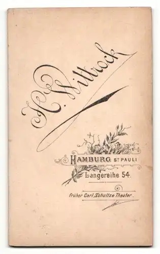 Fotografie H. Wittrock, Hamburg, Portrait Frau mit zusammengebundenem Haar