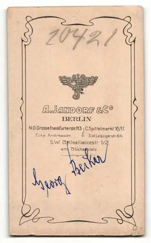 Fotografie A. Jandorf & Co., Berlin, Portrait strahlender blonder Bube im Matrosenanzug