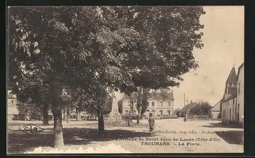 AK Trouhans, Vue sur la Place