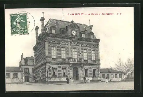 AK Bagnolet, La Mairie et les Ecoles, Strassenpartie mit Rathaus und Schulen