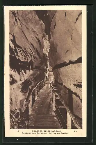 AK Bétharram, Les Grottes, Lit de la Riviere, Inneres der Höhle