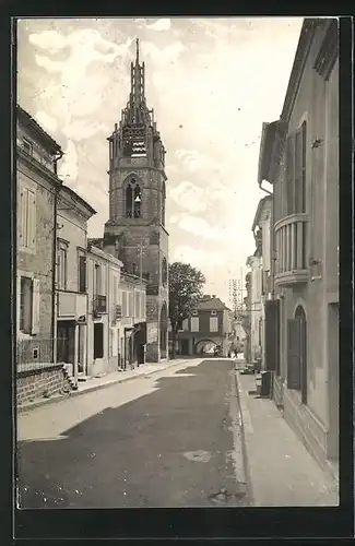 AK Sauveterre-de-Guyenne, L`Eglise et la Rue Saint Lèger