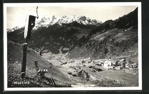 AK Neustift, Ortspartie im Gebirge