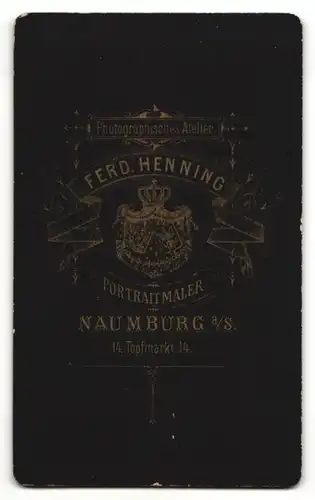 Fotografie Ferd. Henning, Naumburg a / S., Portrait bürgerliche Dame mit Hochsteckfrisur