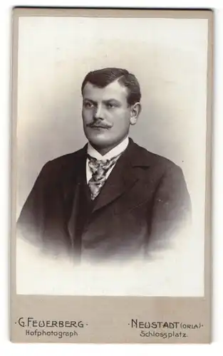 Fotografie G. Feuerberg, Neustadt / Orla, Portrait junger Herr mit Oberlippenbart