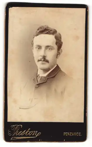 Fotografie Preston, Penzance, Portrait stattlicher Mann mit Oberlippenbart