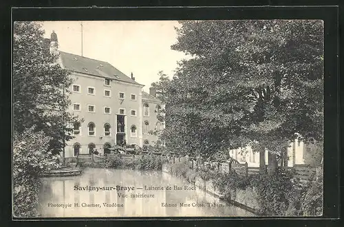 AK Savigny-sur-Braye, Laiterie de Bas Roce, Vue interieure