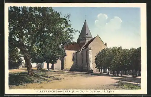 AK Villefranche-sur-Cher, L`Eglise sur la Place
