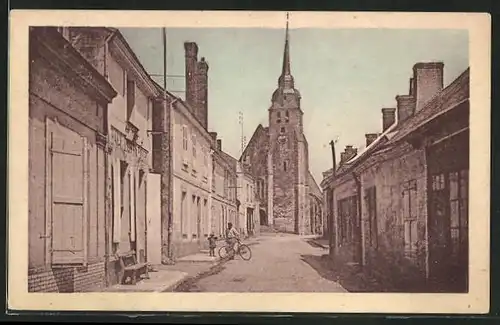 AK Sougé-sur-Braye, Arrivée de la Chartre-sur-le-Loir, vue sur l`Eglise