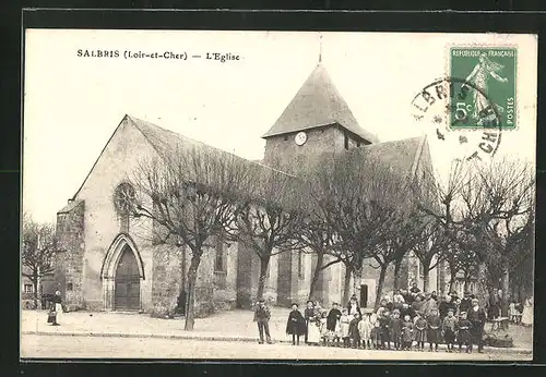 AK Salbris, L`Eglise, Kinder vor der Kirche