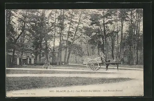 AK Blain, La Forêt du Gâvre - Le Rond-Point, Partie mit Pferdefuhrwerk