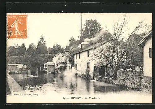 AK Juvisy, La Marbrerie, Häuser am Fluss