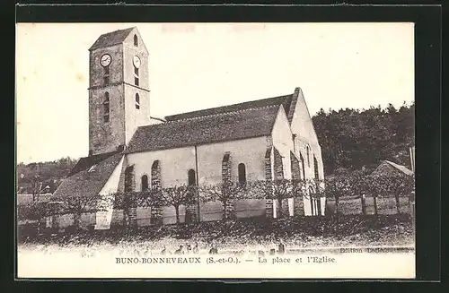 AK Buno-Bonneveaux, La place et l`Eglise