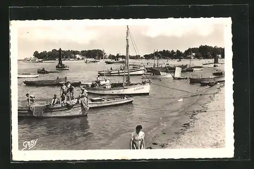 AK Mindin, Le Port, Strandpartie mir Booten