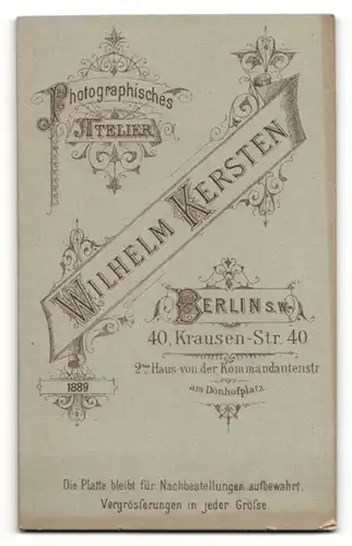 Fotografie Wilhelm Kersten, Berlin, Portrait betagter Herr mit grauem Haar und Bart