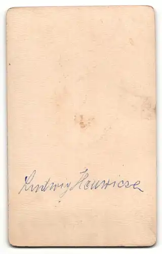 Fotografie Ludwig Holl, Tann i. N., Portrait stattlicher Mann mit Schnurrbart