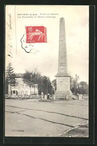 AK Brunoy, Foret de Senart, la Pyramide et l'Hotel Delforge