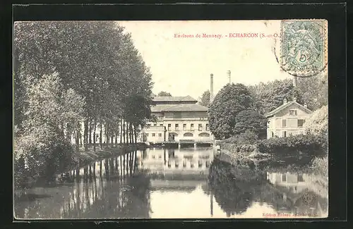 AK Echarcon, Gebäude am Gewässer