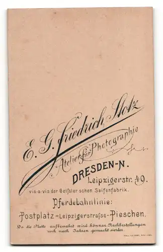 Fotografie E. G. Friedrich Stolz, Dresden, Portrait edler Mann mit Krawatte im Anzug