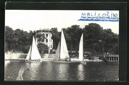 AK Mali Losinj, Ortspartie mit Segelbooten